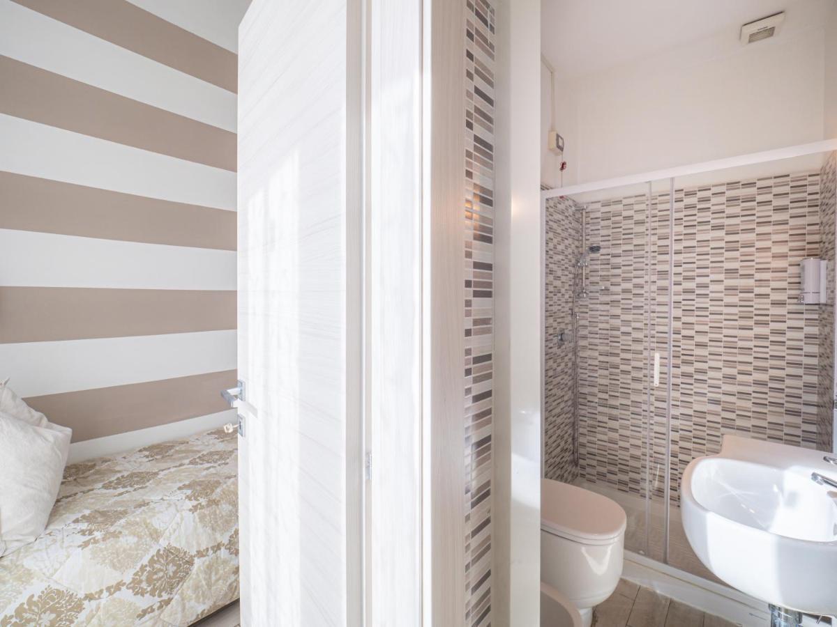 Chambre Triple avec Salle de Bains Privative