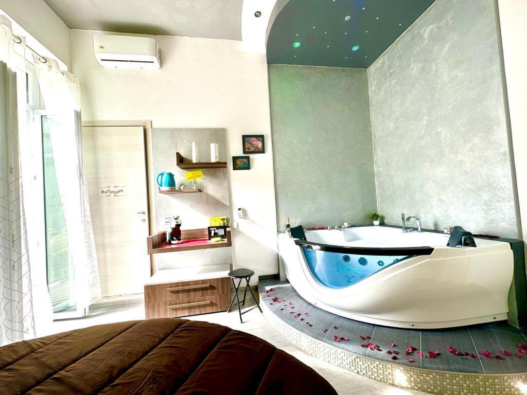 Chambre Double avec Baignoire Spa