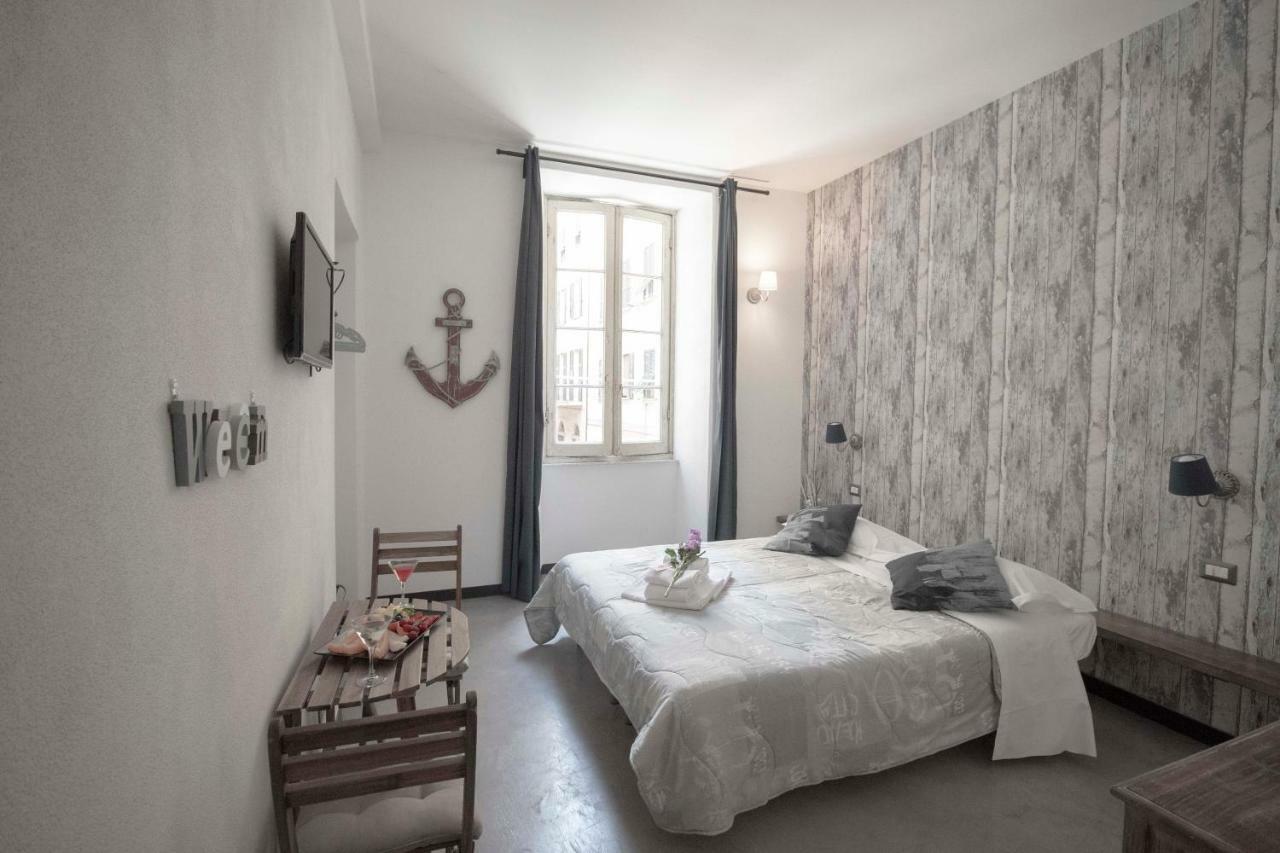 Chambre Double avec Lit d'Appoint (2 Adultes + 1 Enfant)