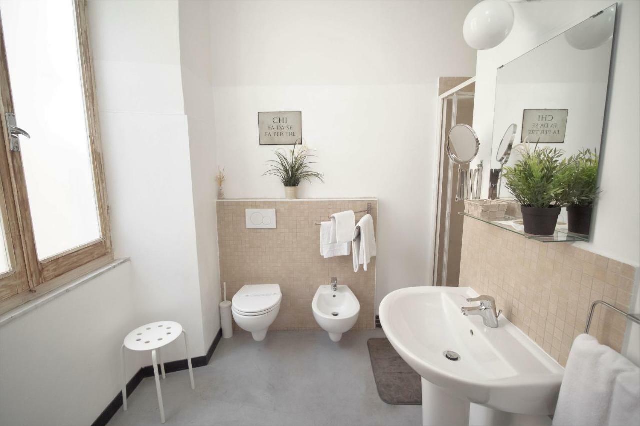 Chambre Double avec Lit d'Appoint (2 Adultes + 1 Enfant)