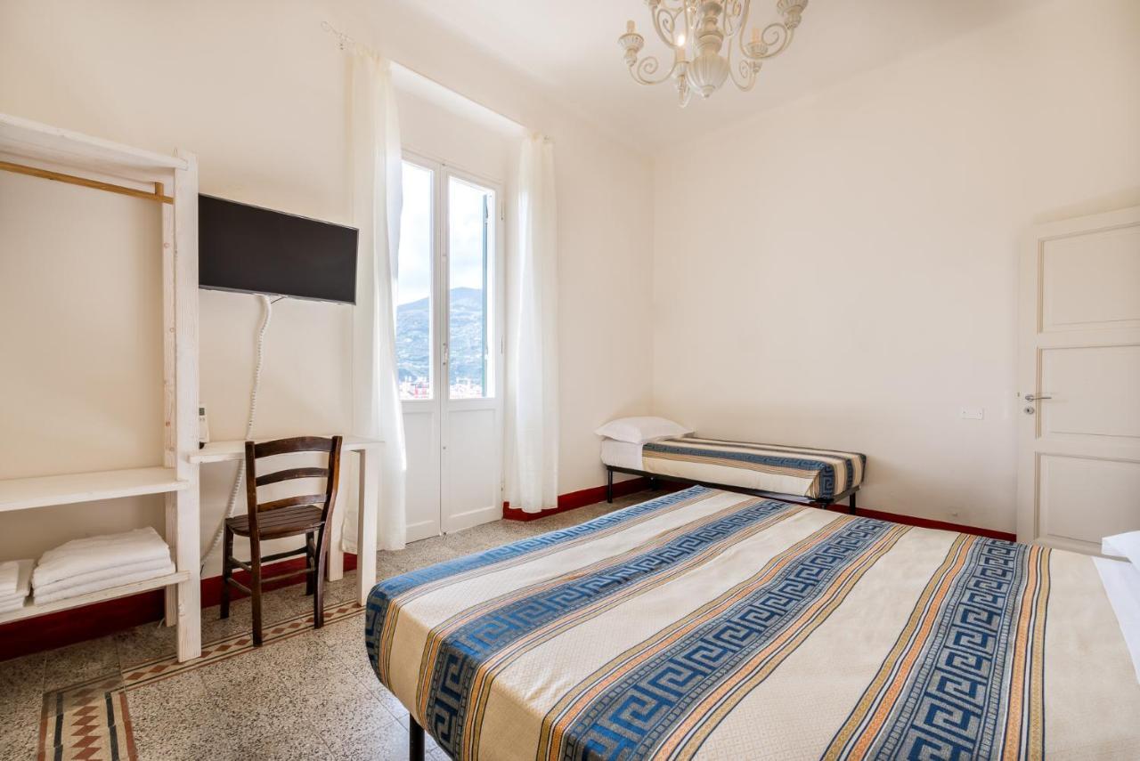Chambre Triple avec Salle de Bains Commune