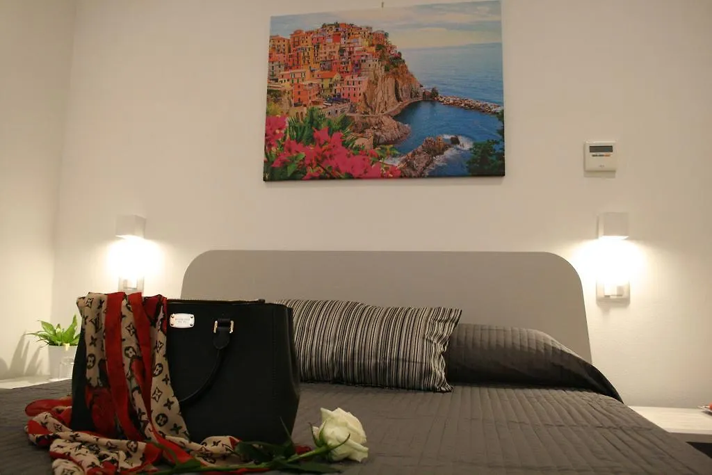 Real Rooms-1