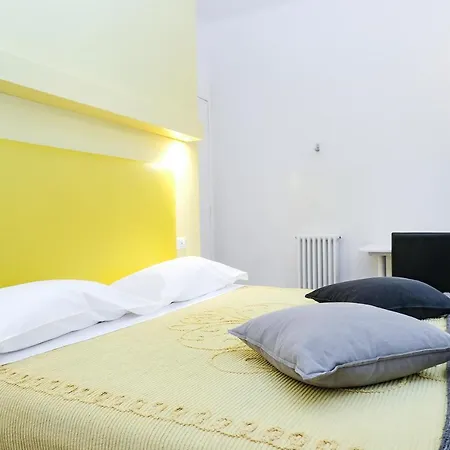 Lia Rooms-3